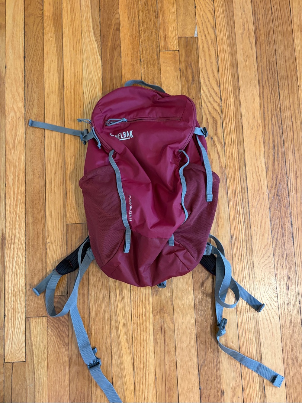 CamelBak Cloud Walker 18 Maroon Daypack Backpack CLEAN *Reservoir not included